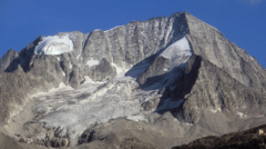 Hochgall-001-int